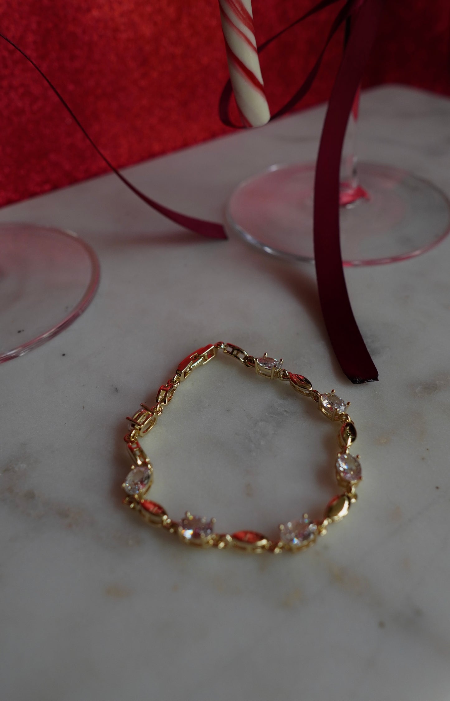 MISTLETOE BRACELET (GOLD)