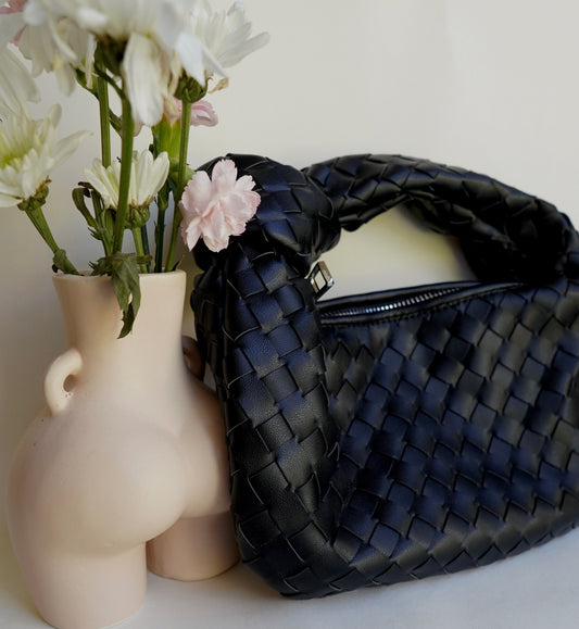 HIT THE STREETS BAG (BLACK)