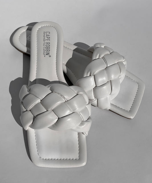 VAGABOND SANDALS (WHITE)